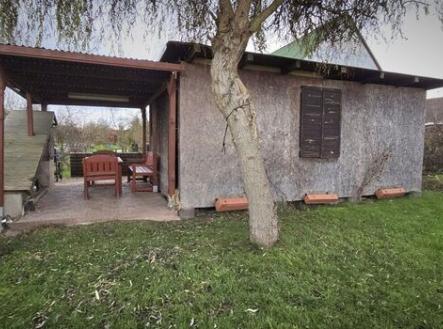 Terezín - zahrada 497m2,